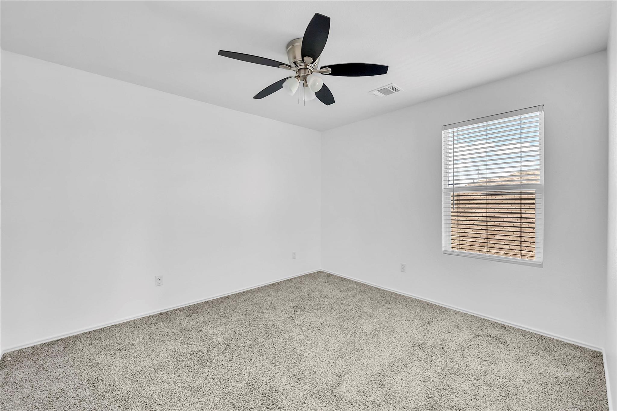 132 Bronco Billy Dr, Jarrell, TX 76537