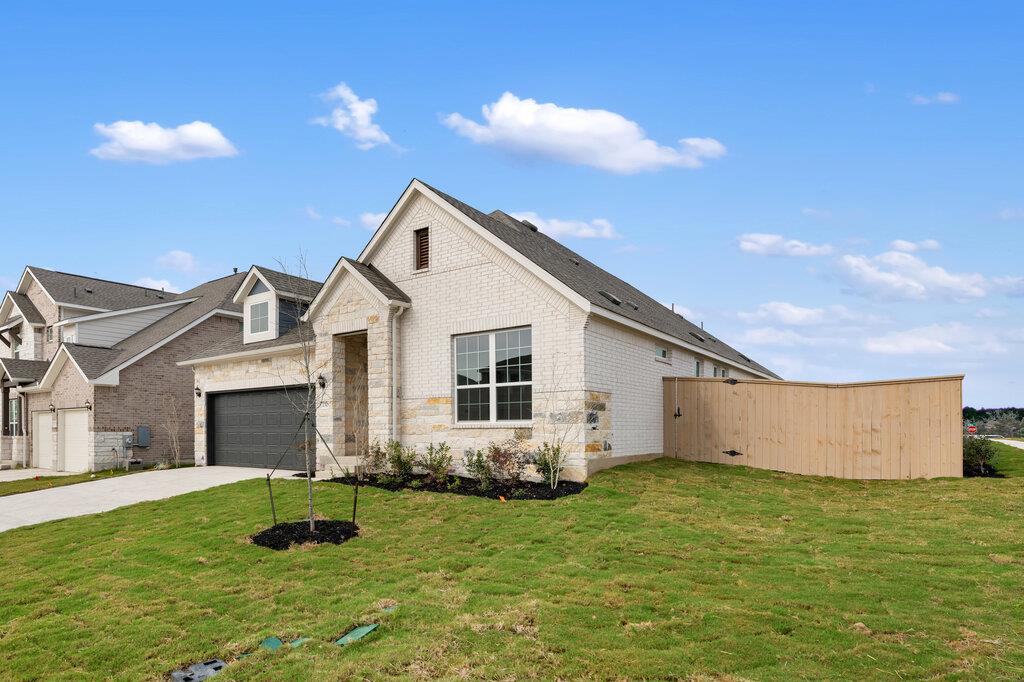 130 Rita Blanca Bnd, Bastrop, TX 78602