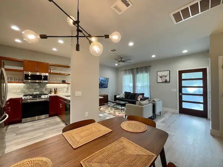 3000 Prado St # B, Austin, TX 78702