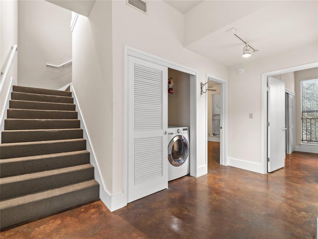 911 Keith Ln # 12, Austin, TX 78705