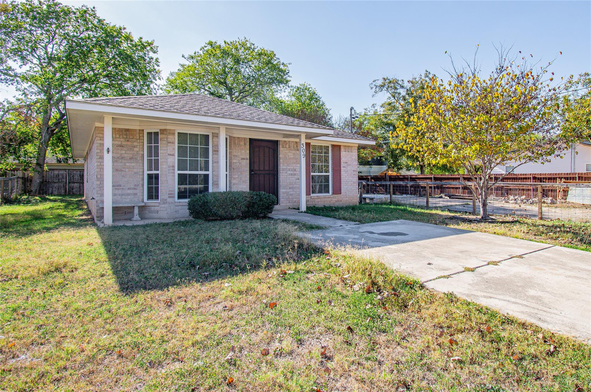 309 Ellis St, San Marcos, TX 78666