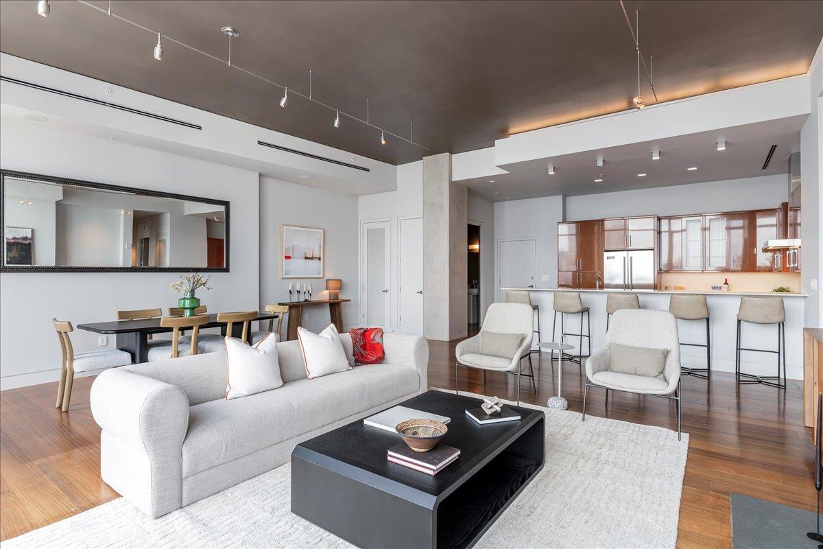 360 Nueces St # 4305, Austin, TX 78701