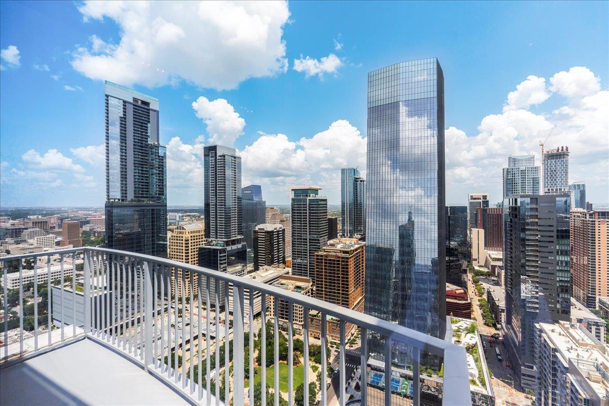 360 Nueces St # 4305, Austin, TX 78701