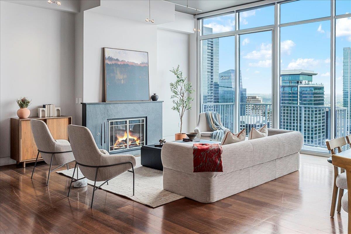 360 Nueces St # 4305, Austin, TX 78701