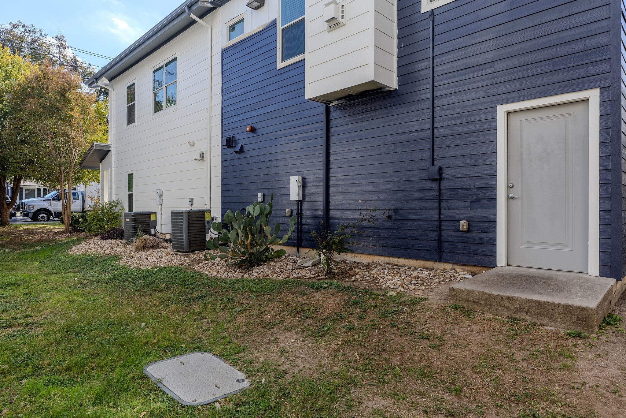 2606 Wilson St # 302, Austin, TX 78704