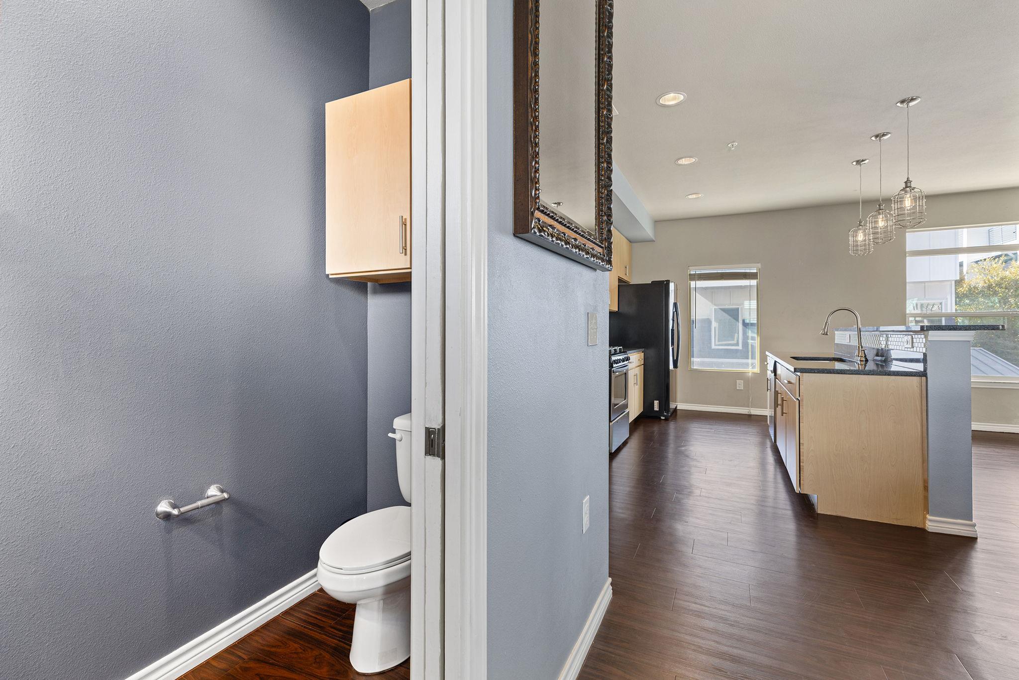 2606 Wilson St # 302, Austin, TX 78704