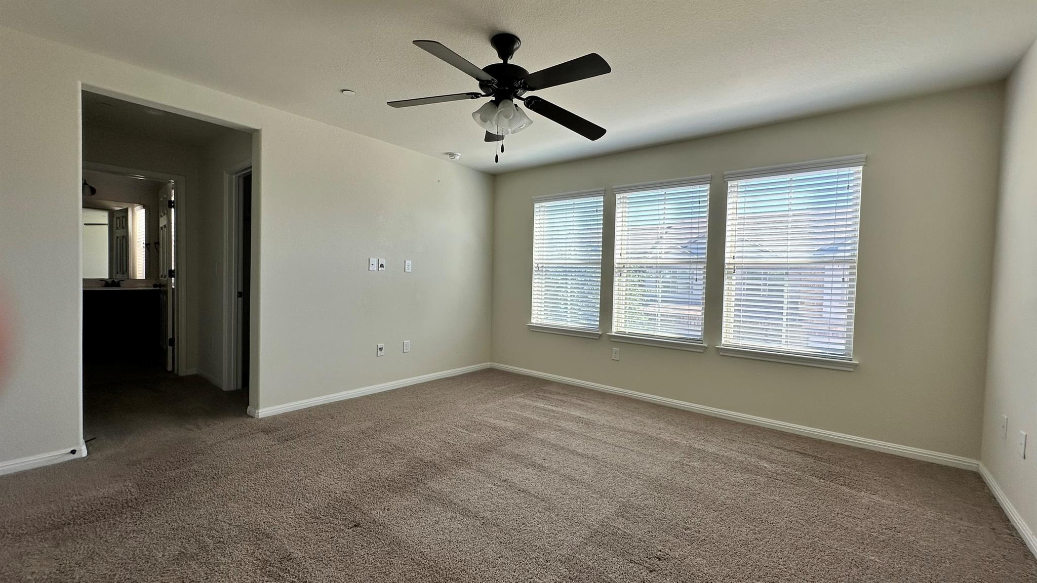 2304 S Lakeline Blvd # 542, Cedar Park, TX 78613