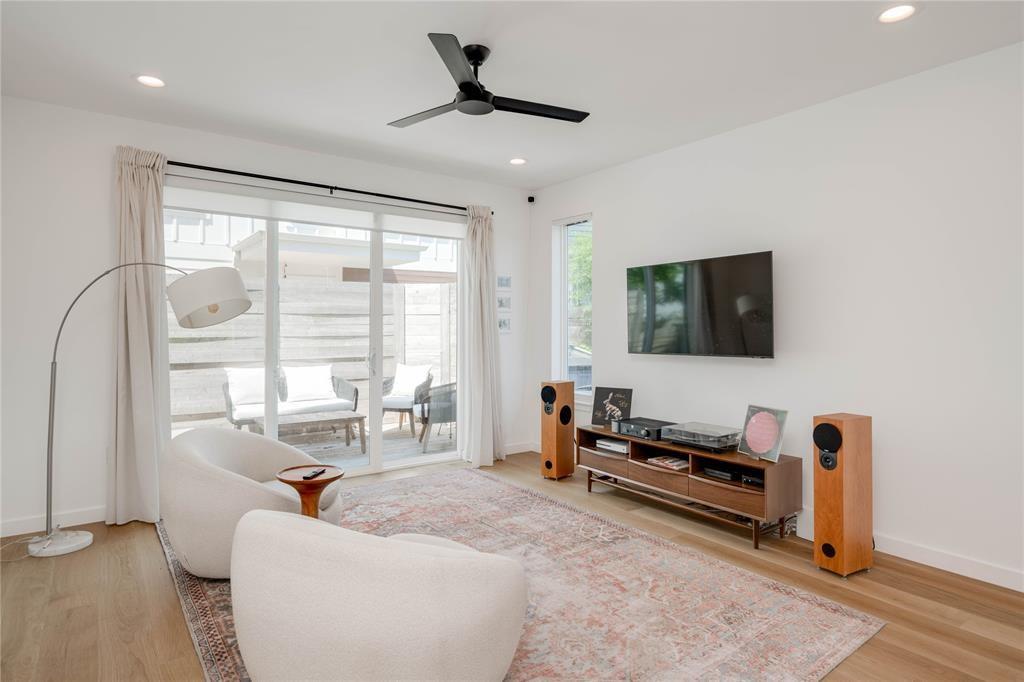 1208 Luna St # 1, Austin, TX 78721