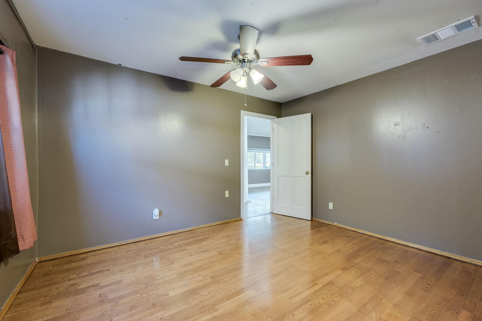 308 Regina Dr, Buda, TX 78610