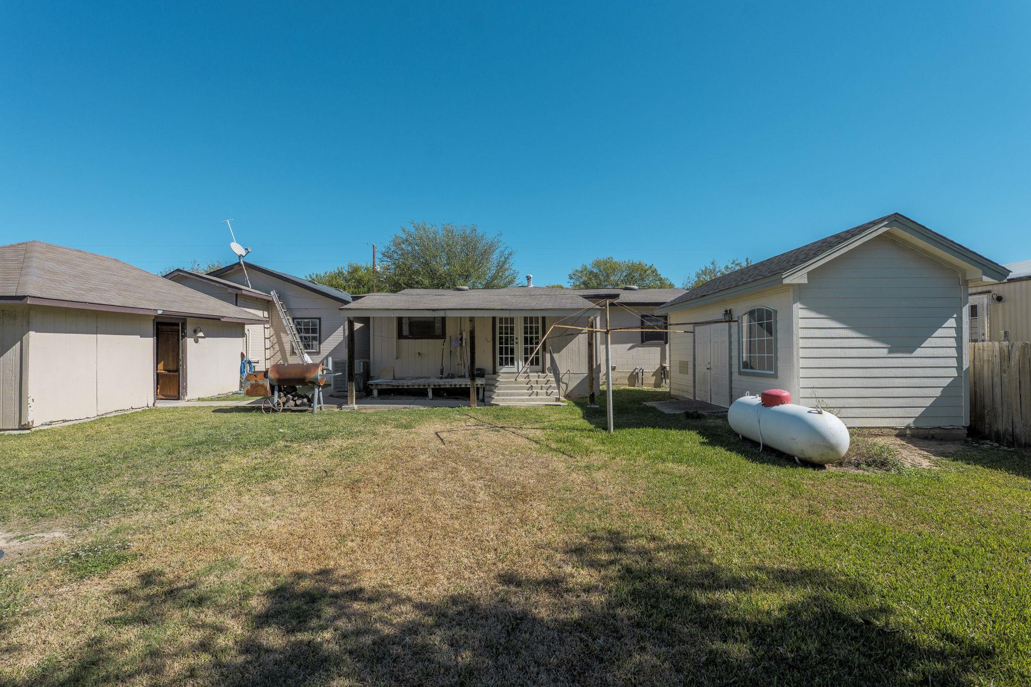 308 Regina Dr, Buda, TX 78610