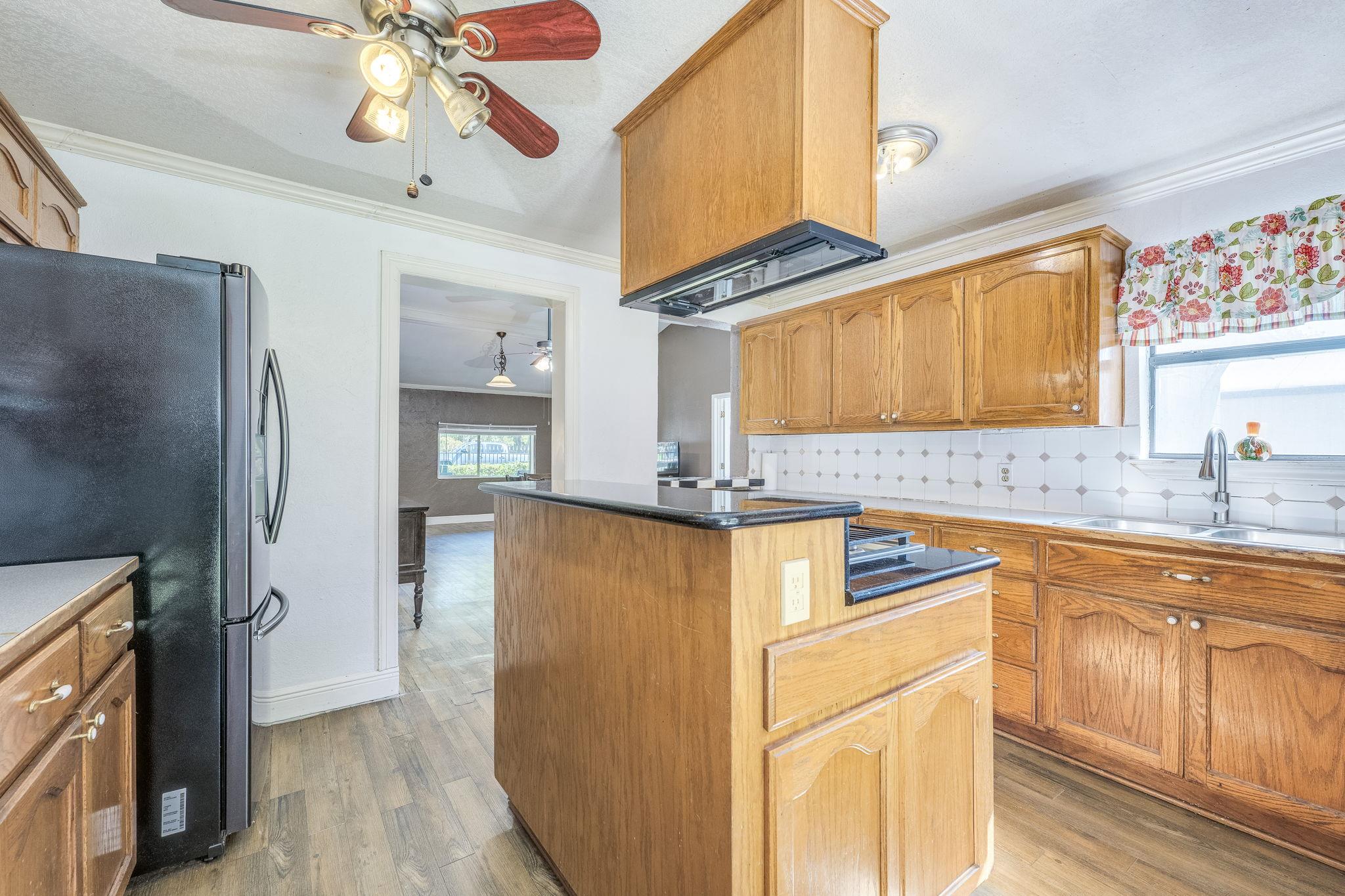 308 Regina Dr, Buda, TX 78610