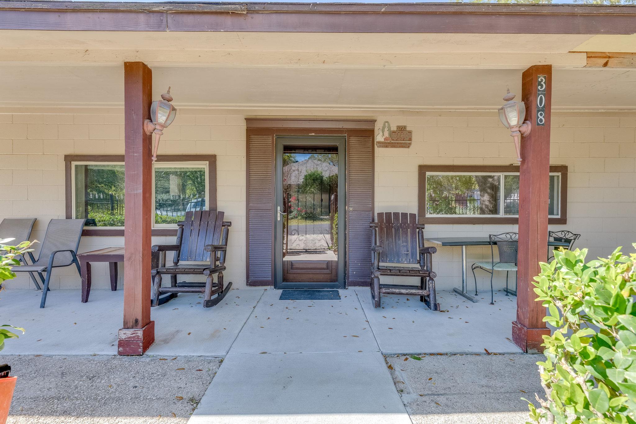 308 Regina Dr, Buda, TX 78610