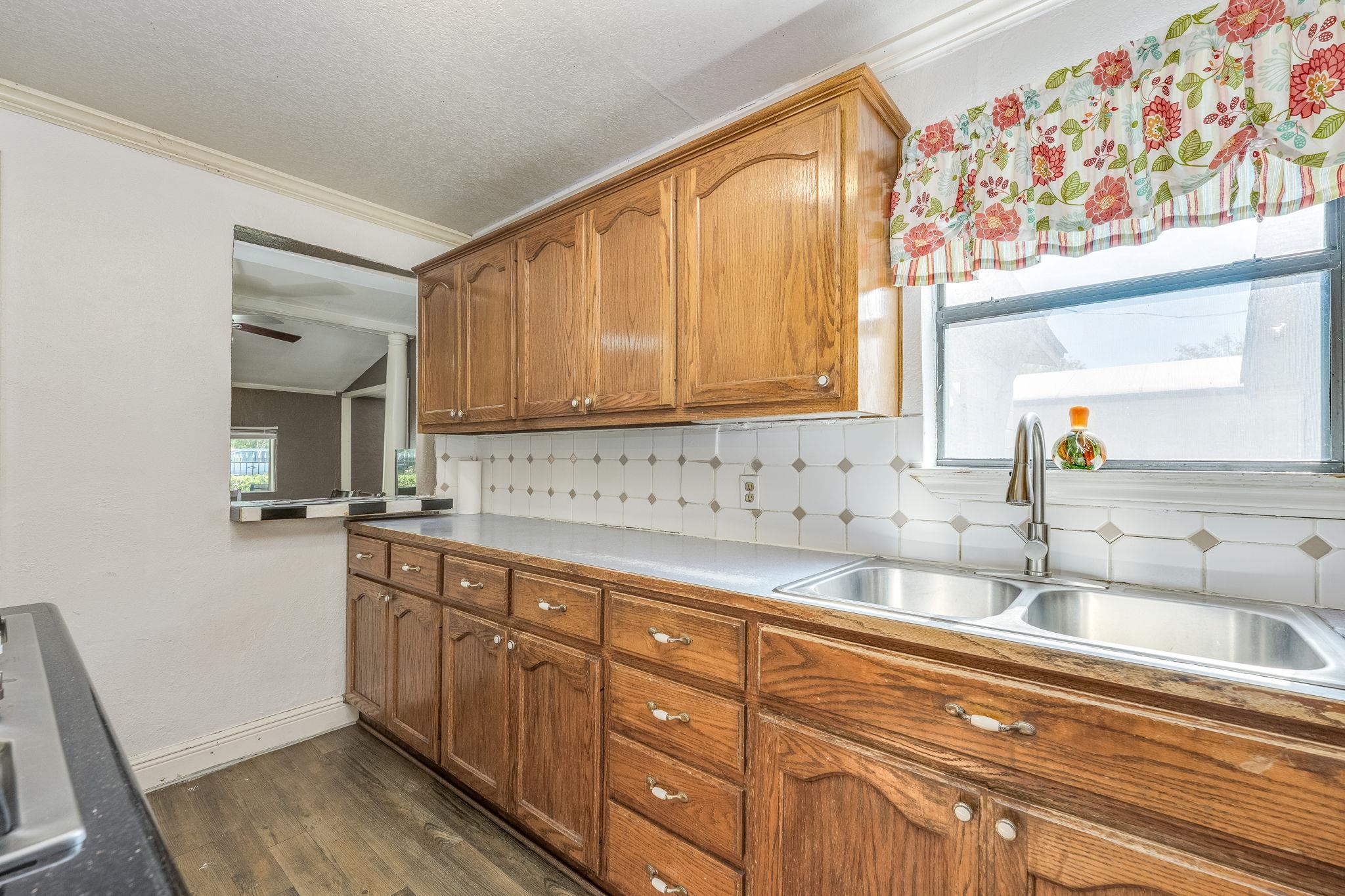 308 Regina Dr, Buda, TX 78610