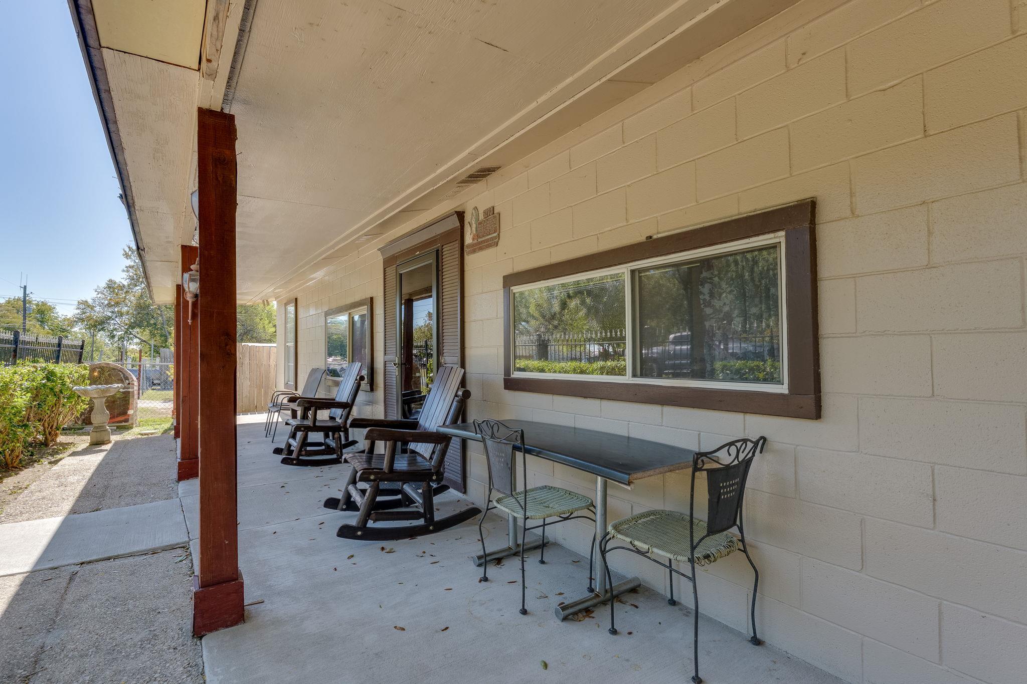 308 Regina Dr, Buda, TX 78610