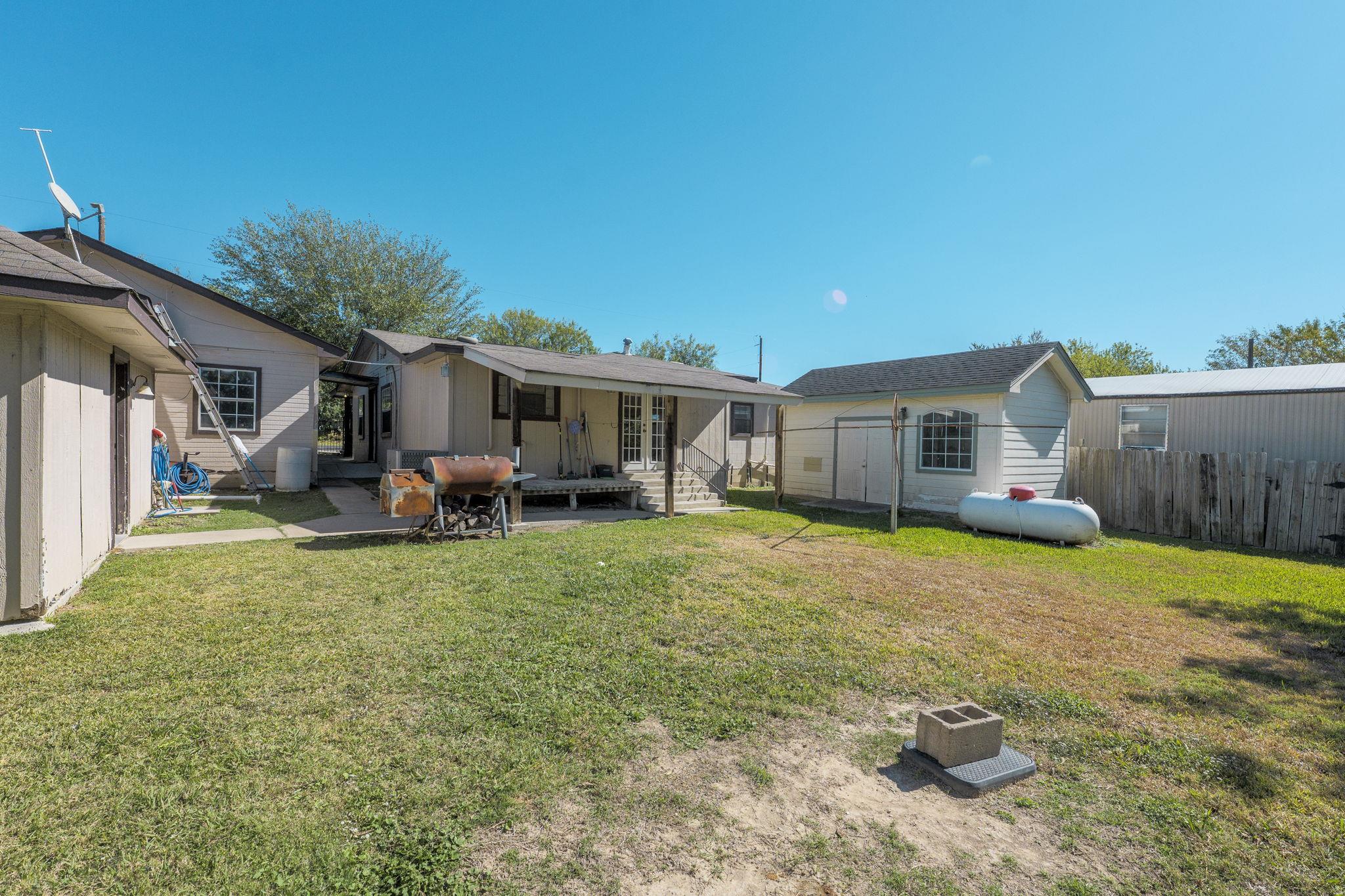 308 Regina Dr, Buda, TX 78610