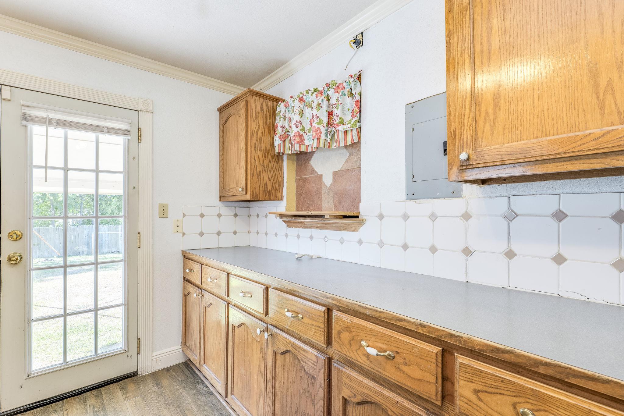 308 Regina Dr, Buda, TX 78610