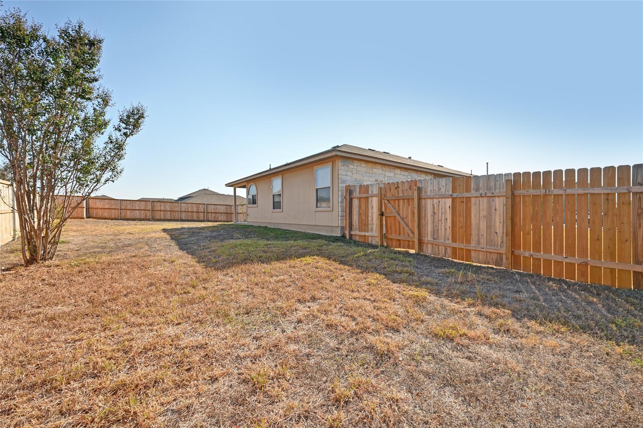 267 Waterloo Dr, Kyle, TX 78640