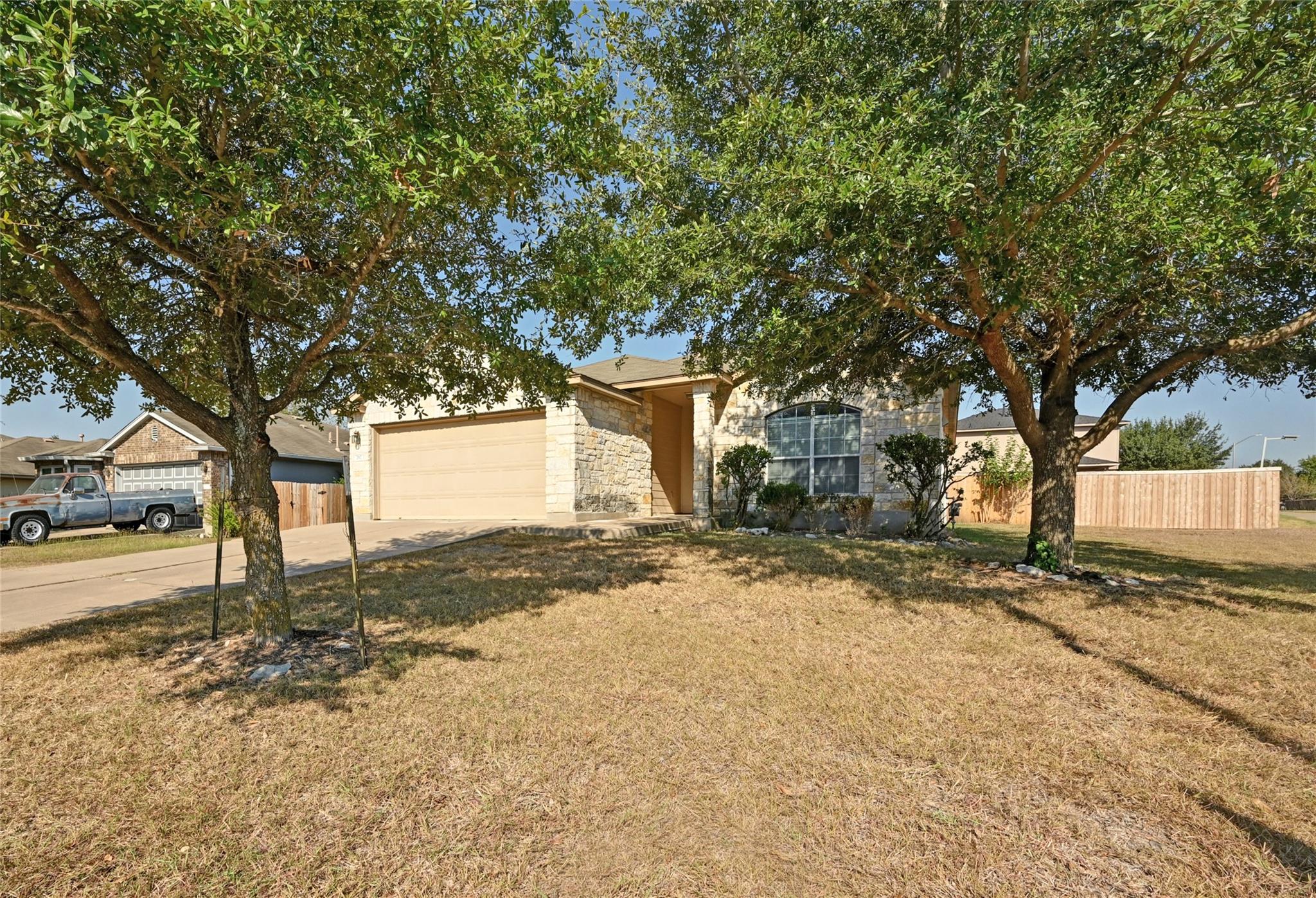 267 Waterloo Dr, Kyle, TX 78640