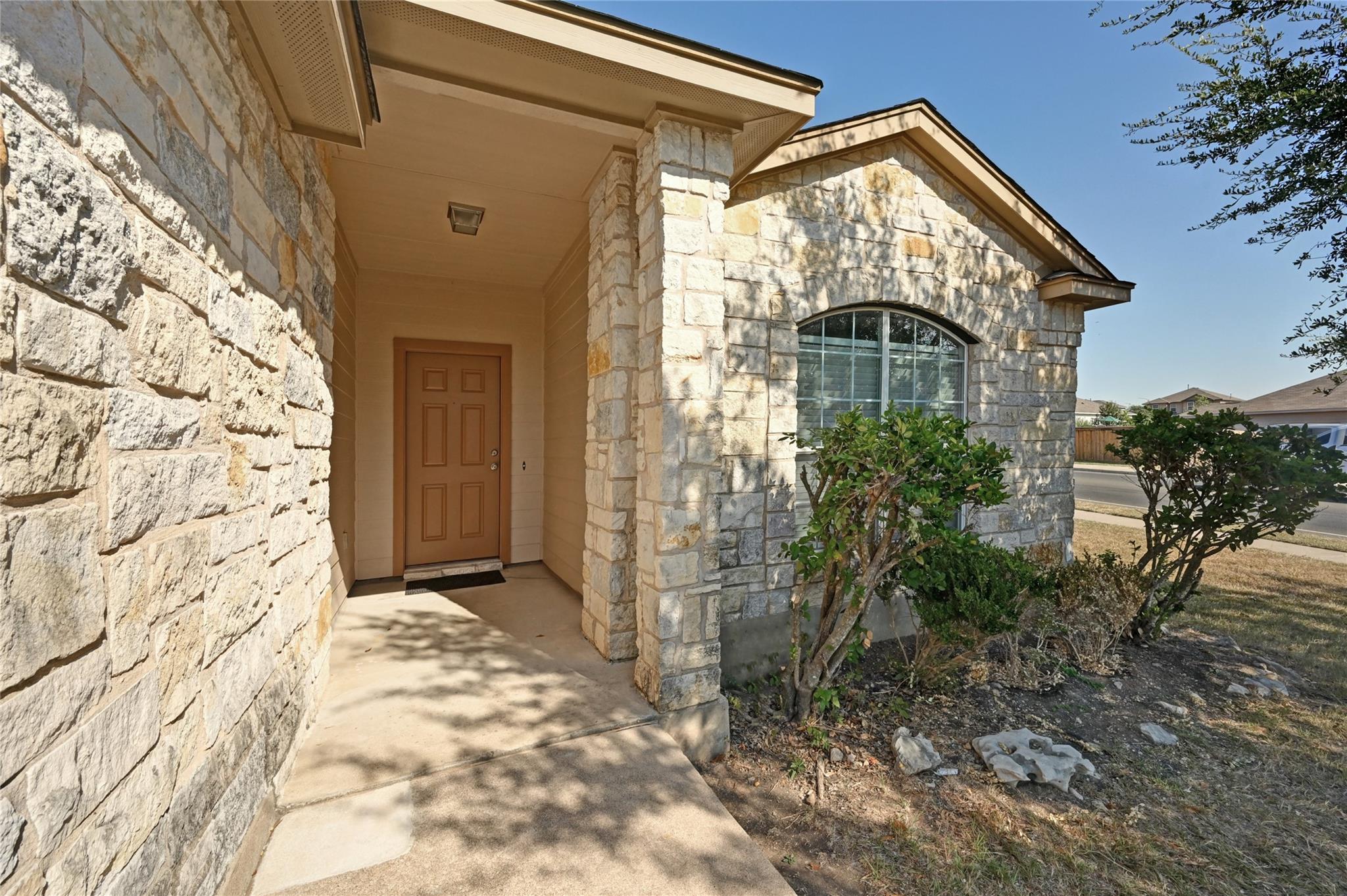 267 Waterloo Dr, Kyle, TX 78640