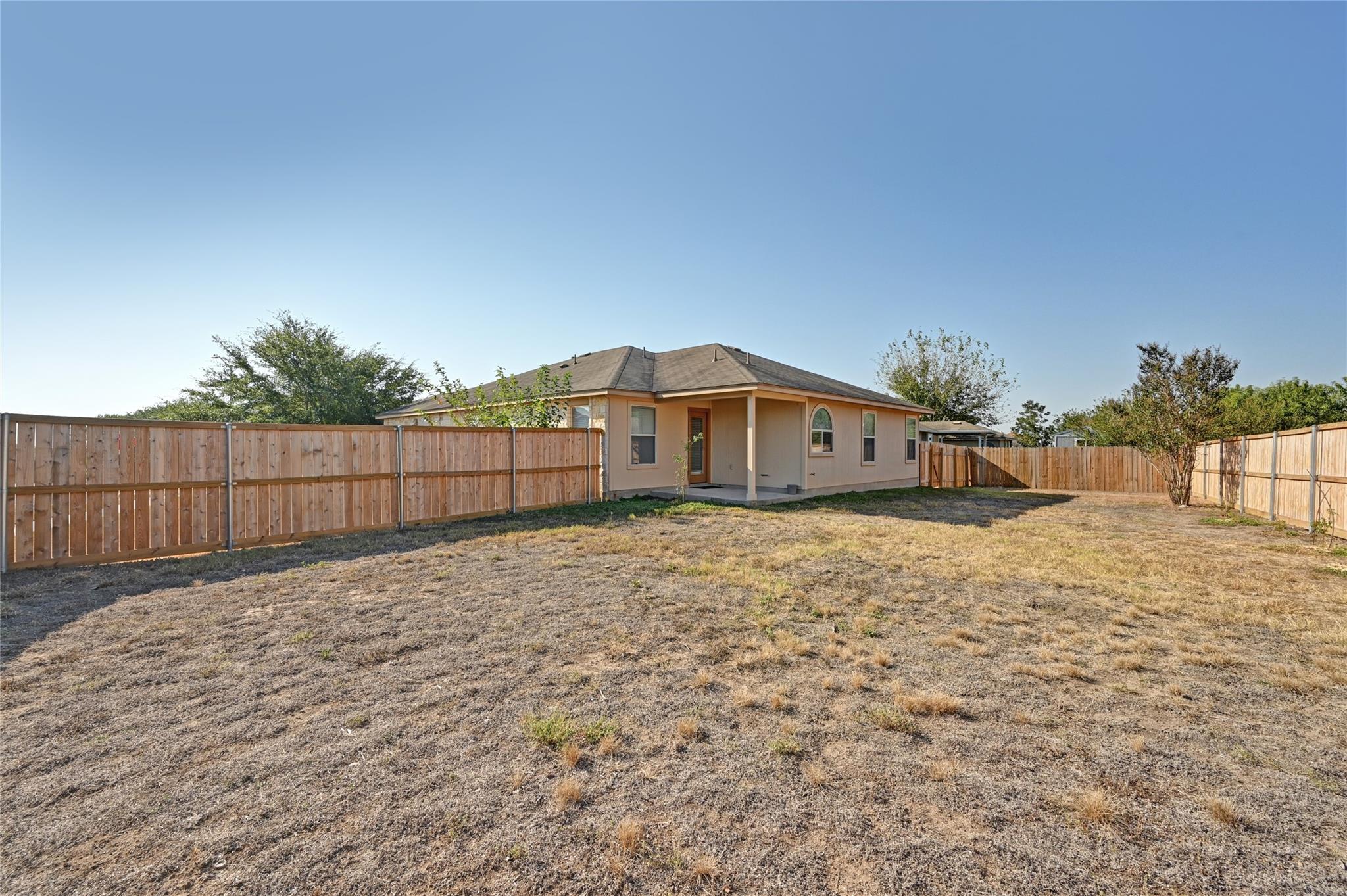 267 Waterloo Dr, Kyle, TX 78640