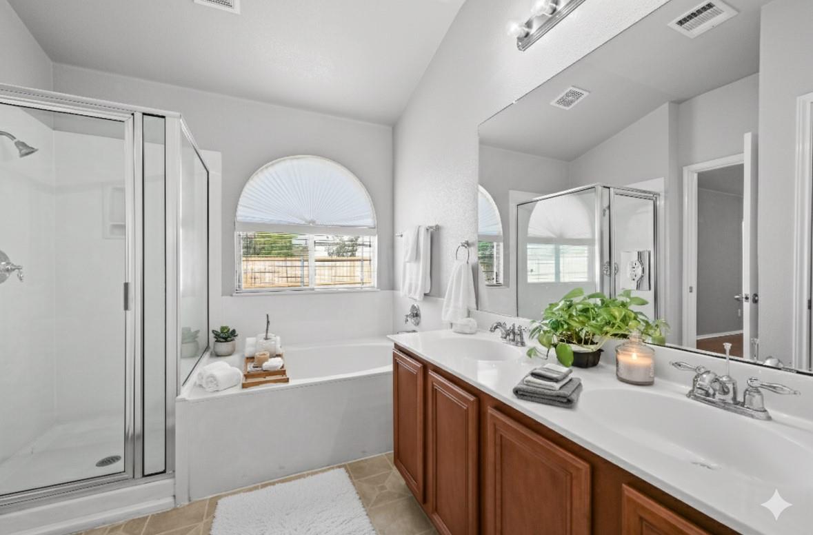 267 Waterloo Dr, Kyle, TX 78640