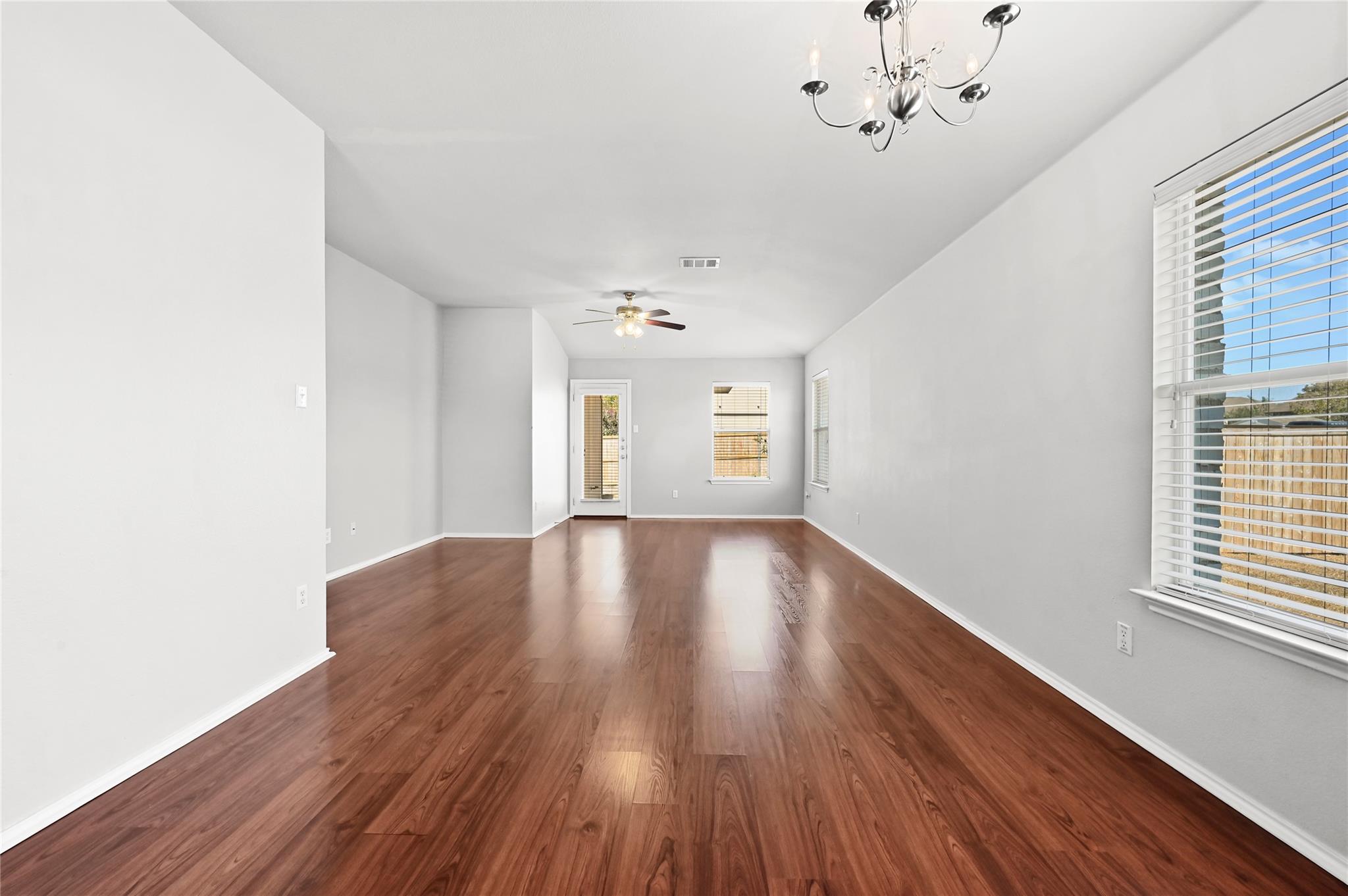 267 Waterloo Dr, Kyle, TX 78640