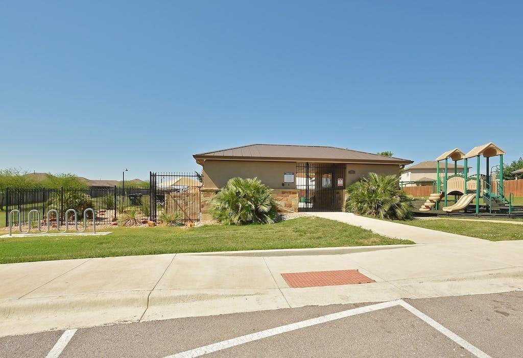 267 Waterloo Dr, Kyle, TX 78640