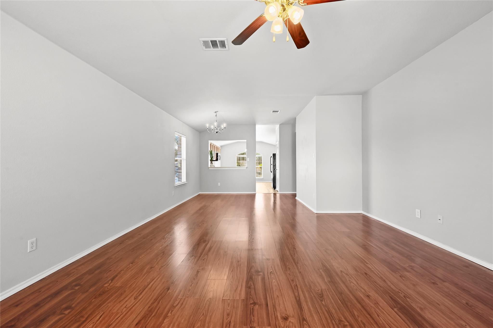 267 Waterloo Dr, Kyle, TX 78640