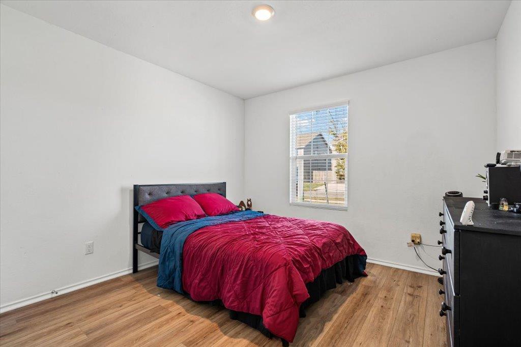 13617 Knights Branch Dr, Elgin, TX 78621