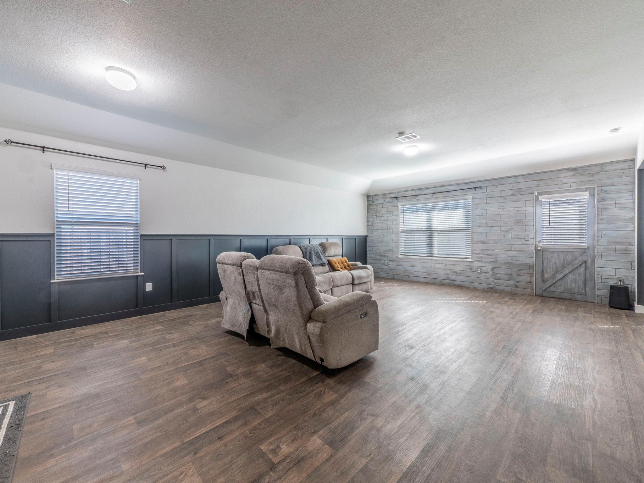 112 Orchard Ln, Kyle, TX 78640