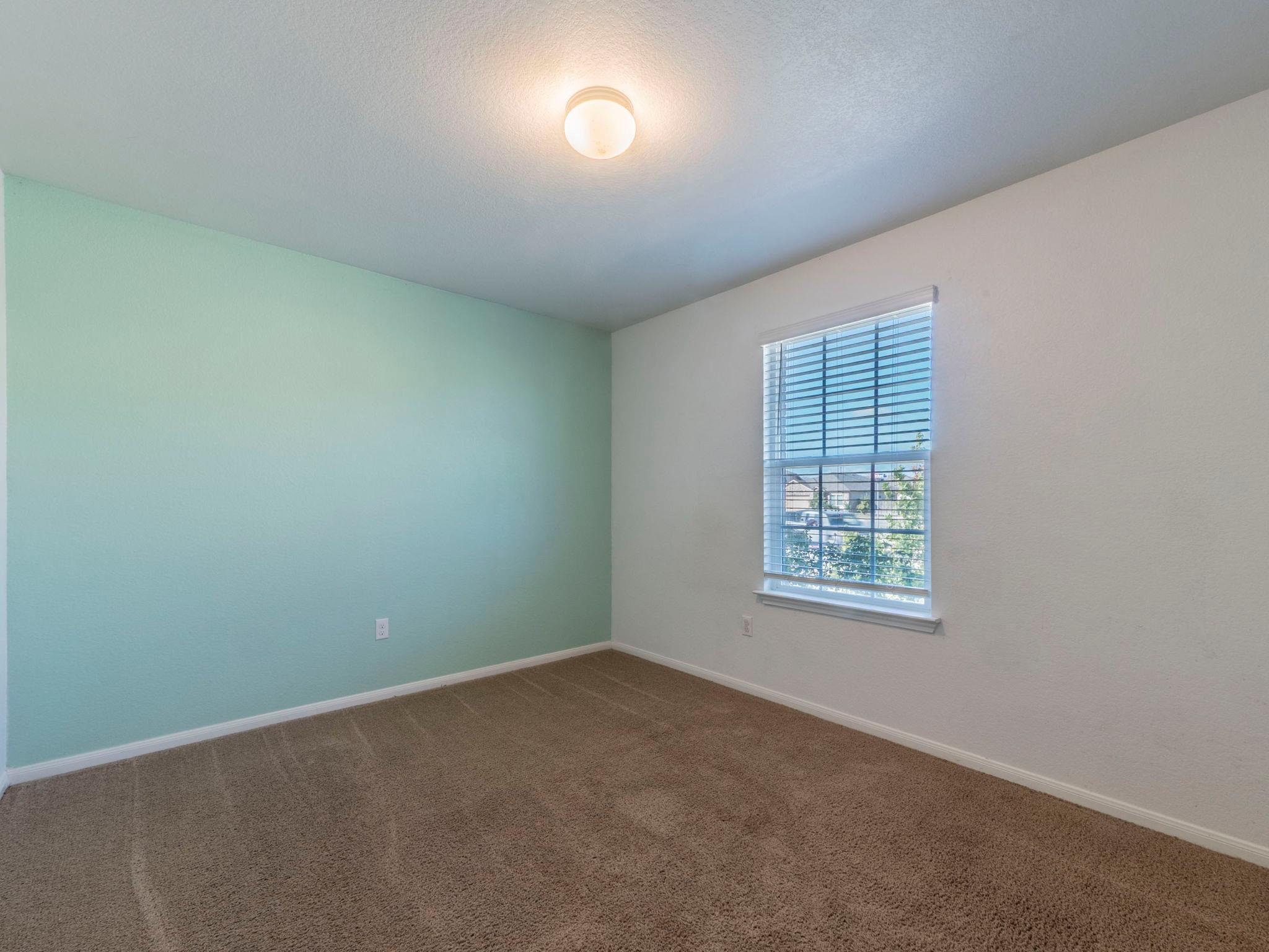 112 Orchard Ln, Kyle, TX 78640