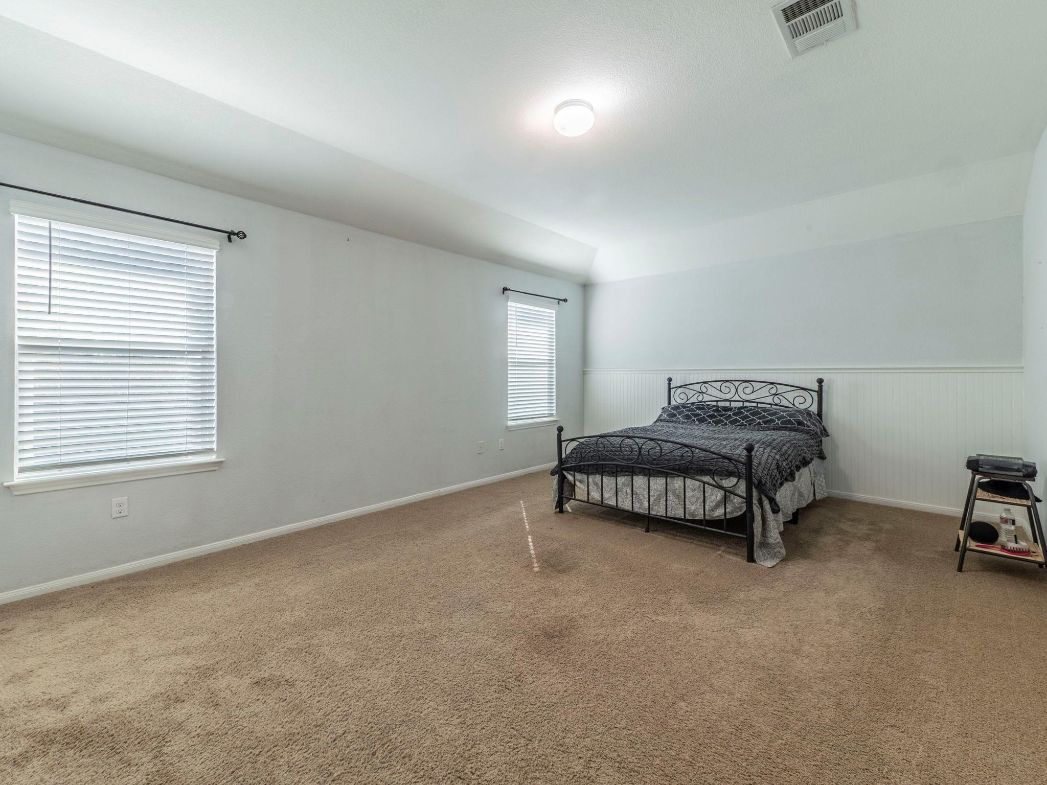 112 Orchard Ln, Kyle, TX 78640