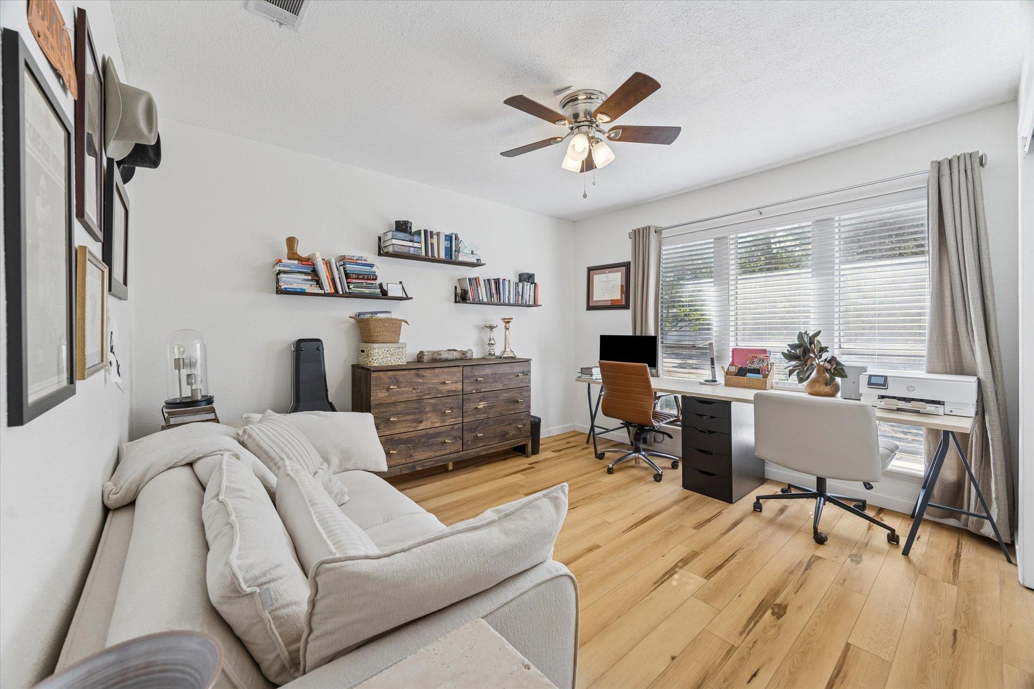 1712 Hamilton St, San Marcos, TX 78666