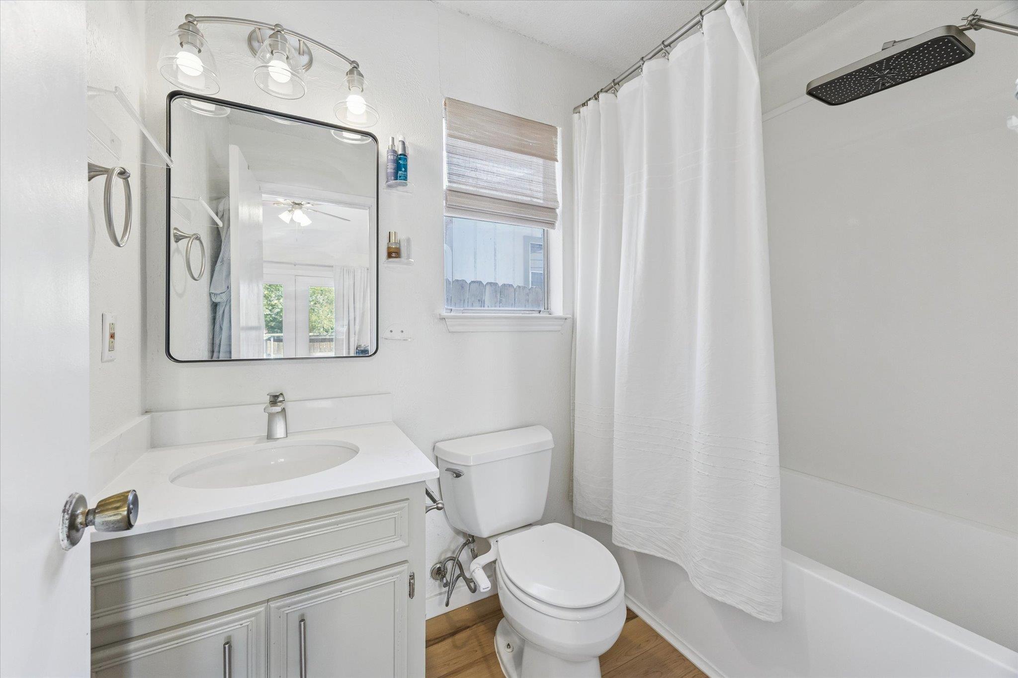 1712 Hamilton St, San Marcos, TX 78666