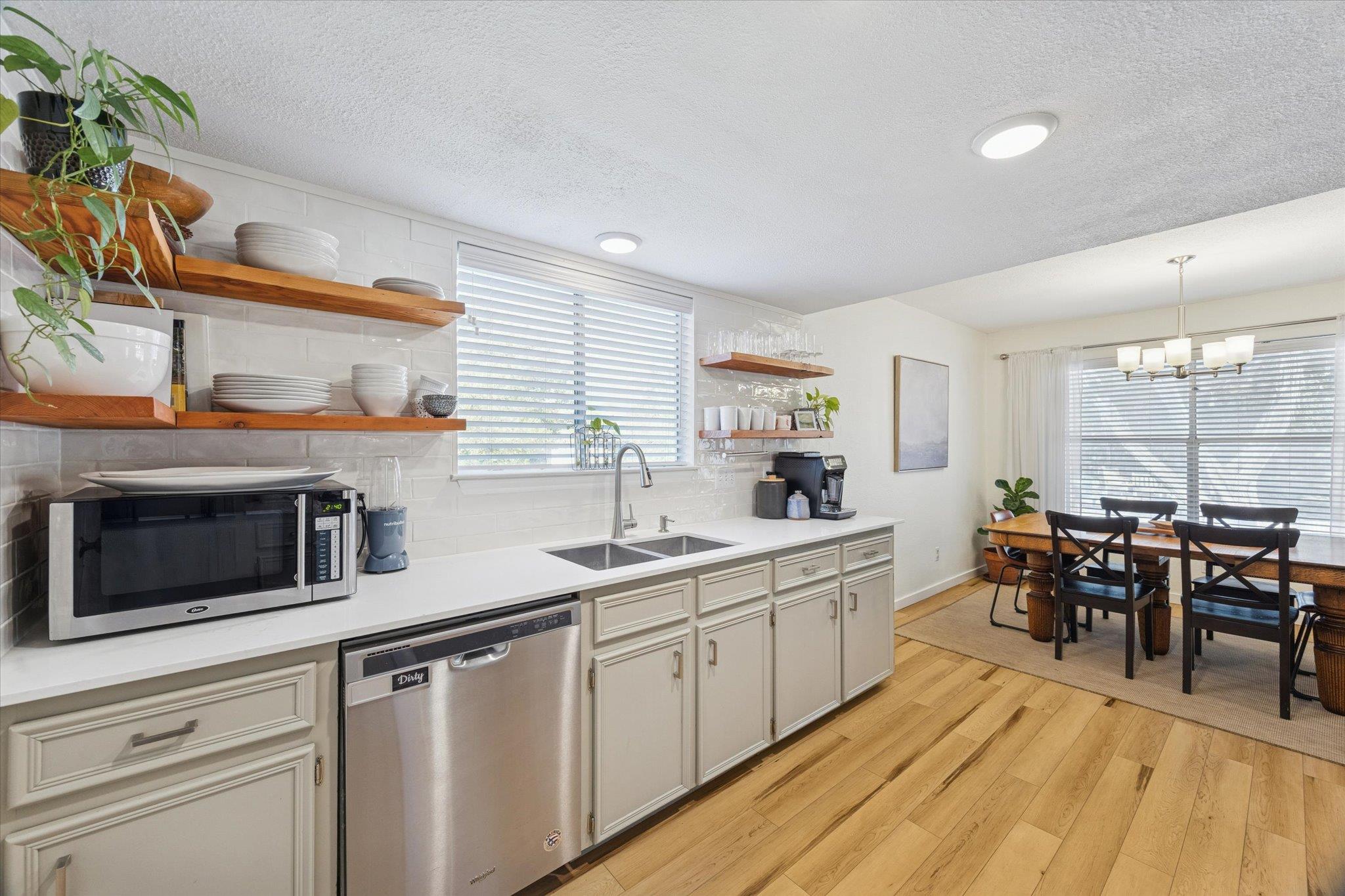 1712 Hamilton St, San Marcos, TX 78666