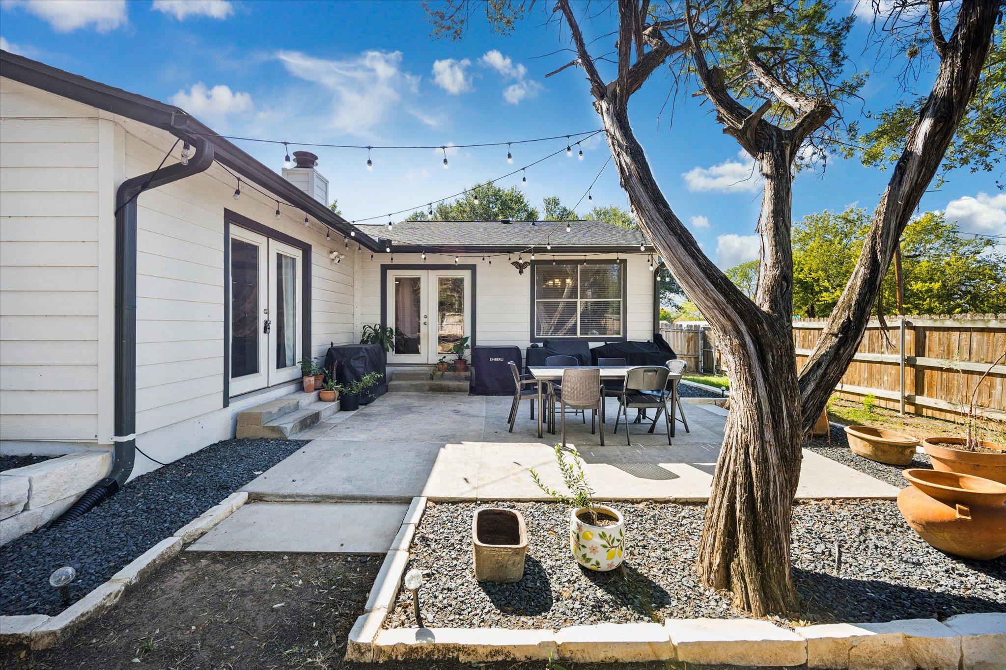 1712 Hamilton St, San Marcos, TX 78666