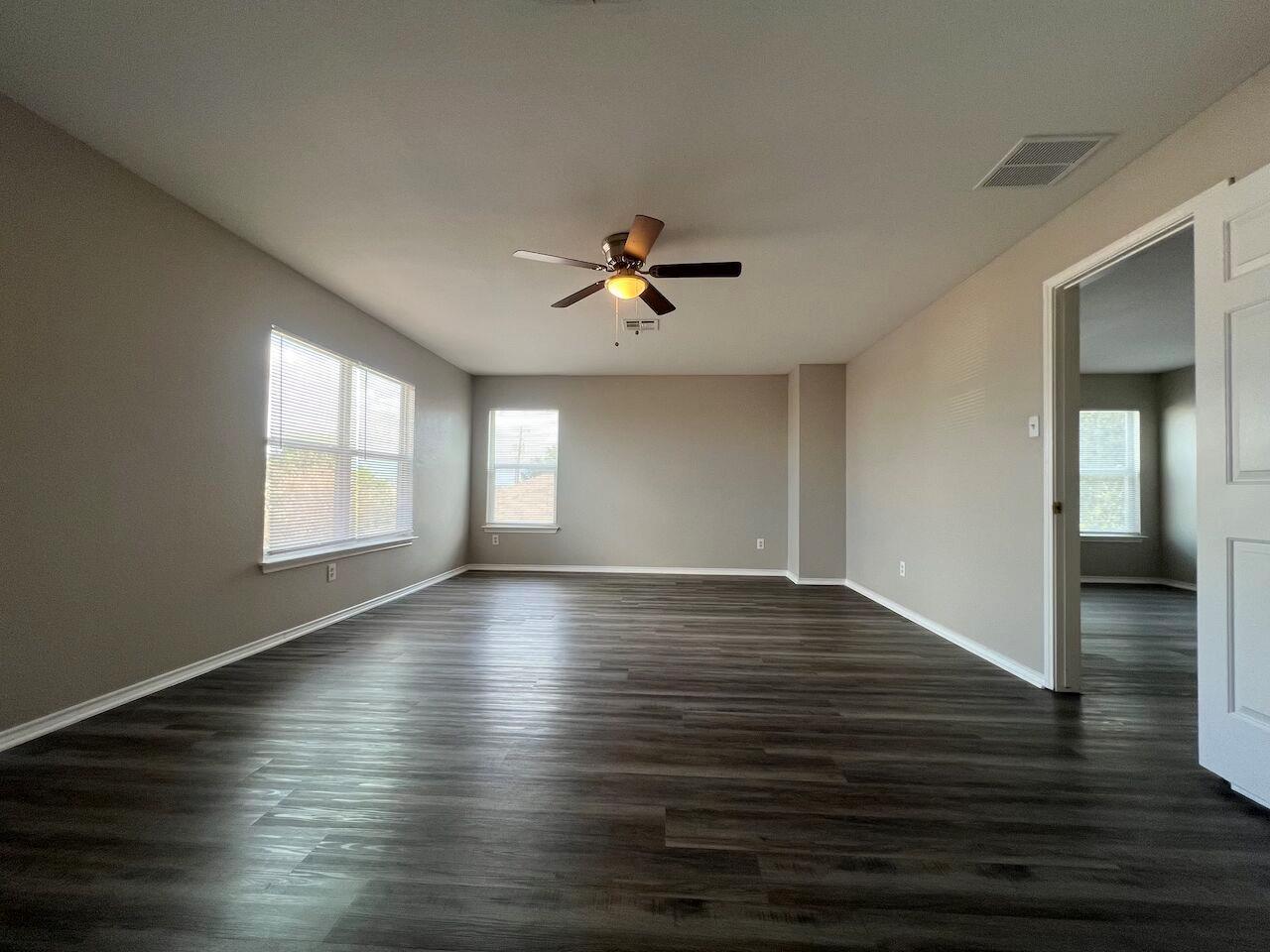 13120 Dearbonne Dr, Del Valle, TX 78617