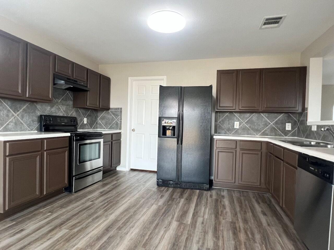 13120 Dearbonne Dr, Del Valle, TX 78617