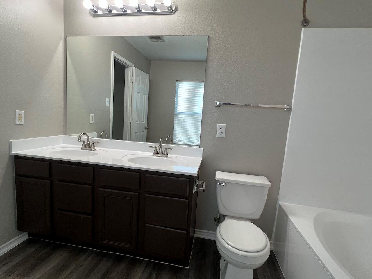 13120 Dearbonne Dr, Del Valle, TX 78617