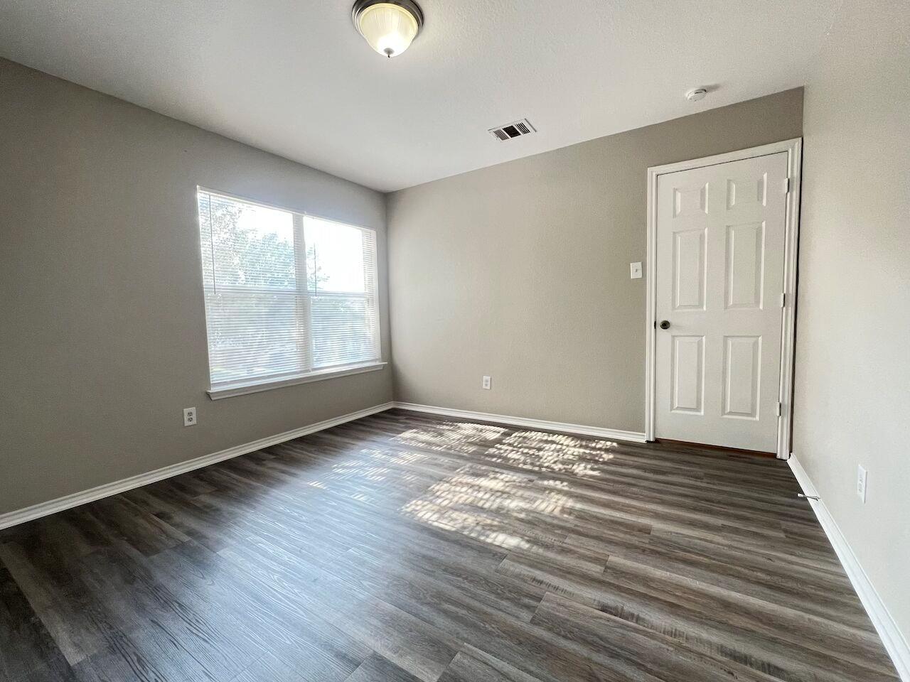 13120 Dearbonne Dr, Del Valle, TX 78617