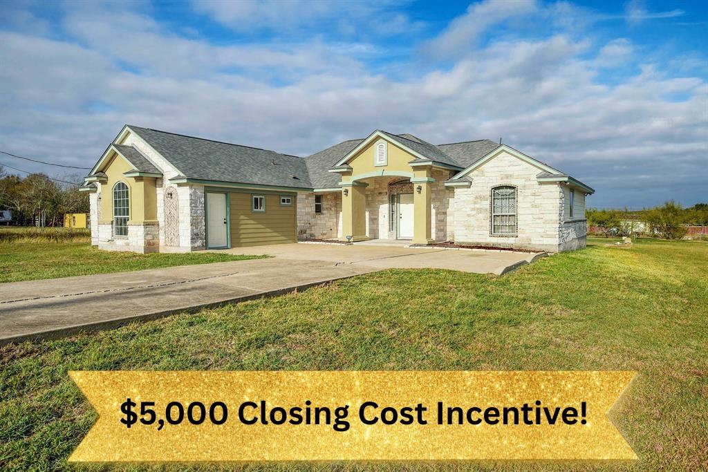 226 Maldonado Trl, Del Valle, TX 78617