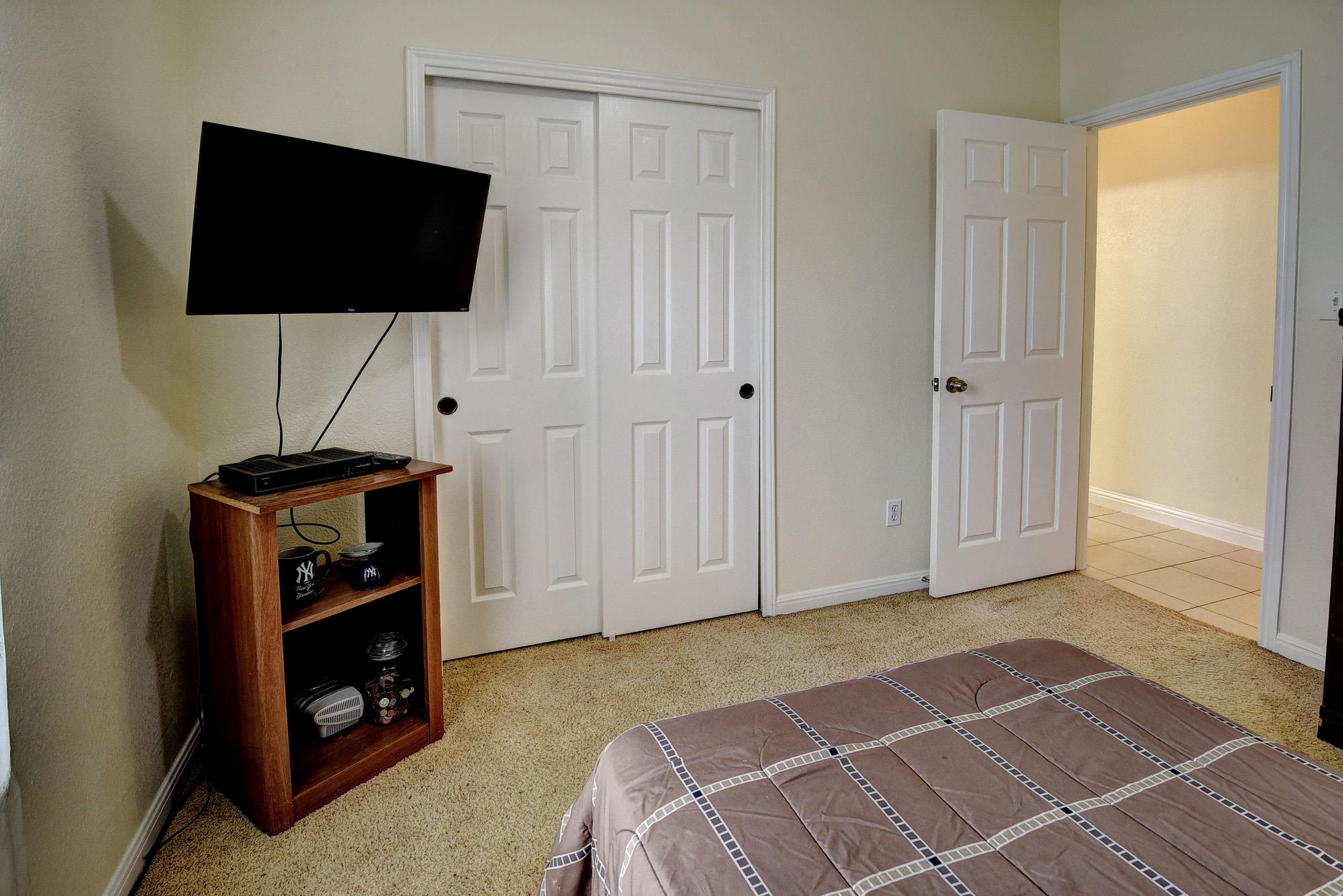 226 Maldonado Trl, Del Valle, TX 78617