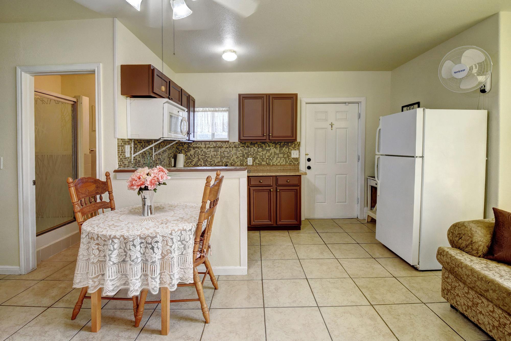 226 Maldonado Trl, Del Valle, TX 78617