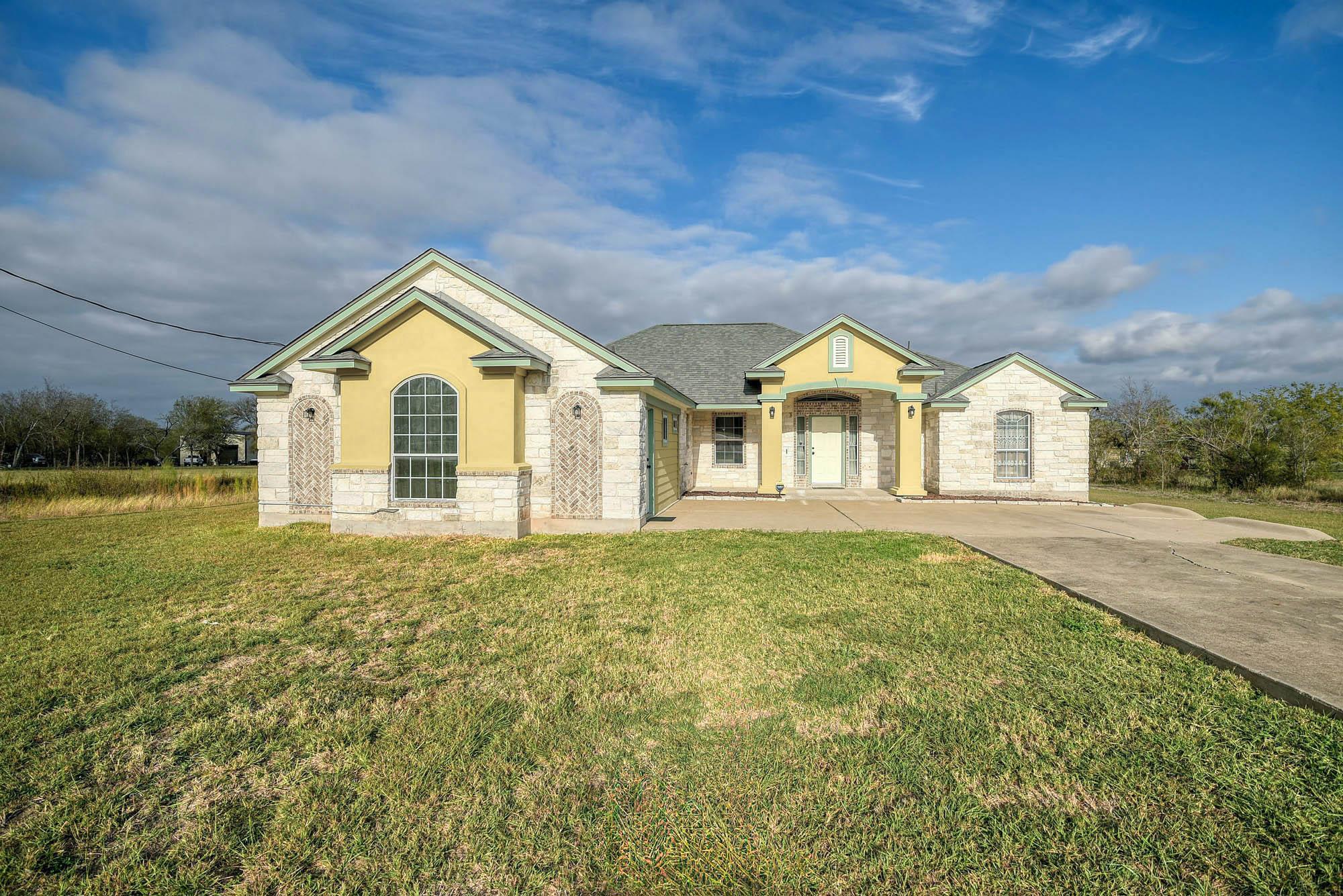 226 Maldonado Trl, Del Valle, TX 78617