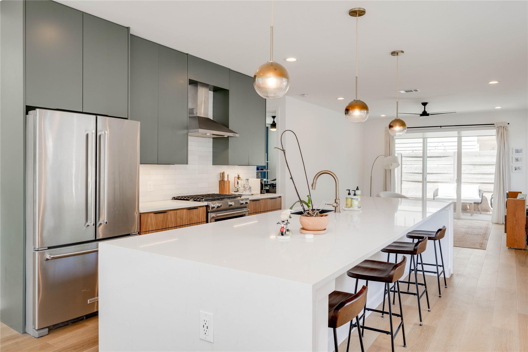 1208 Luna St # 1, Austin, TX 78721