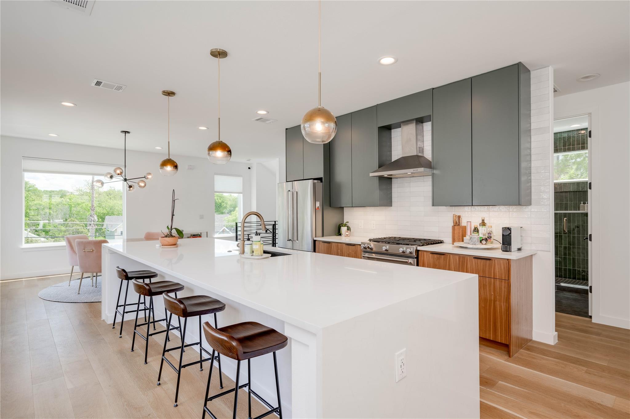 1208 Luna St # 1, Austin, TX 78721