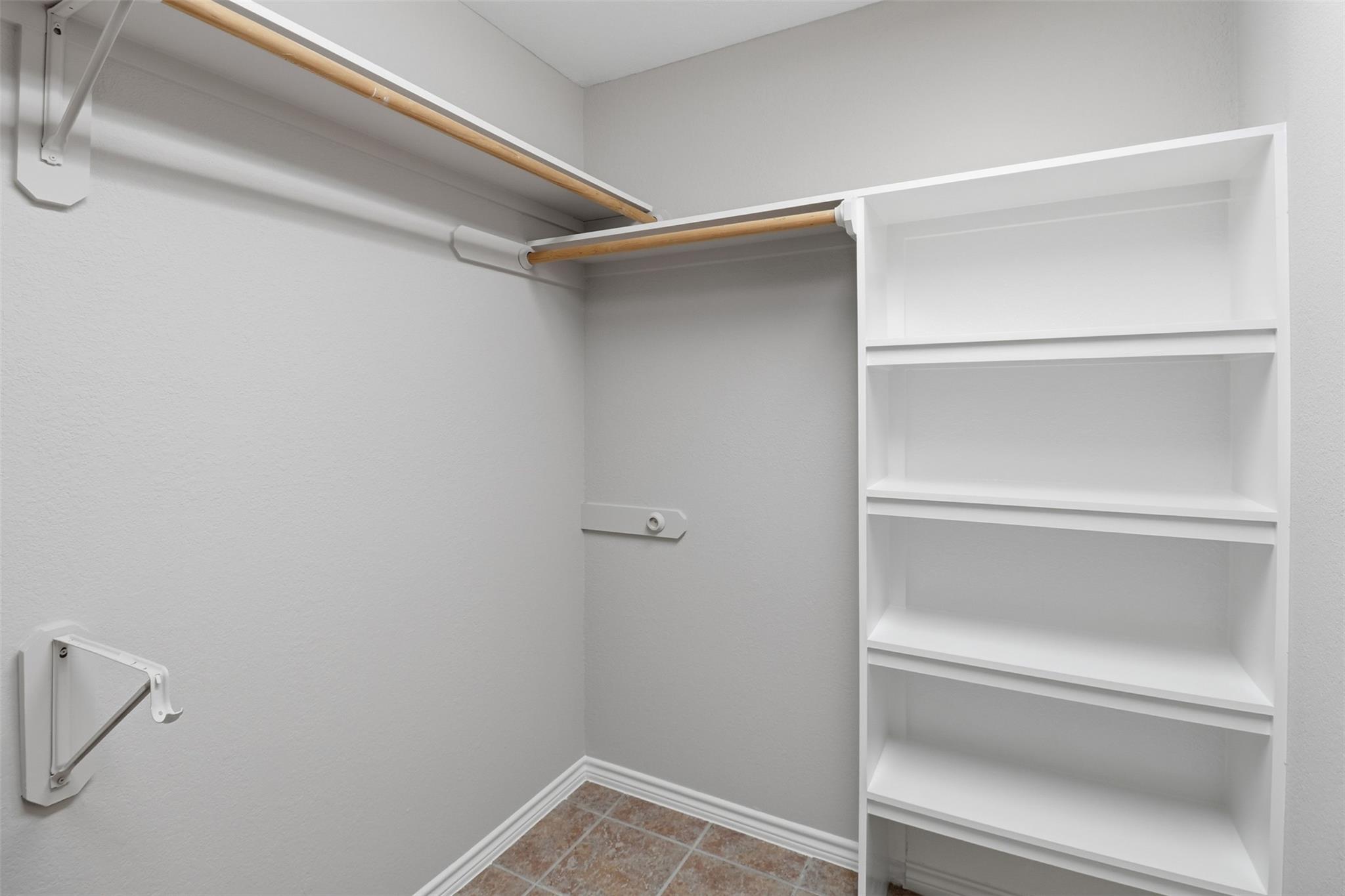 200 Apache Trail St, Burnet, TX 78611