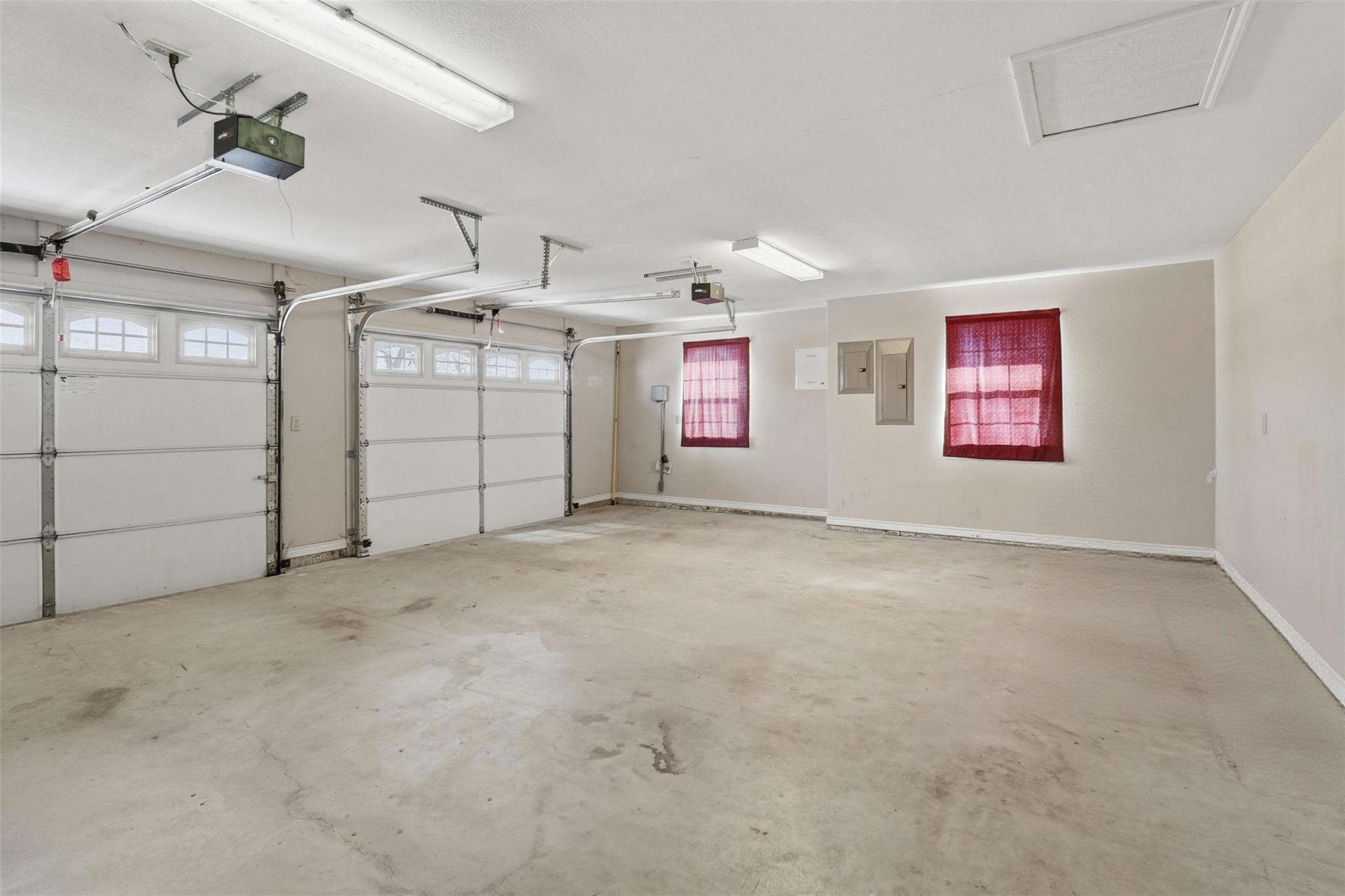 200 Apache Trail St, Burnet, TX 78611