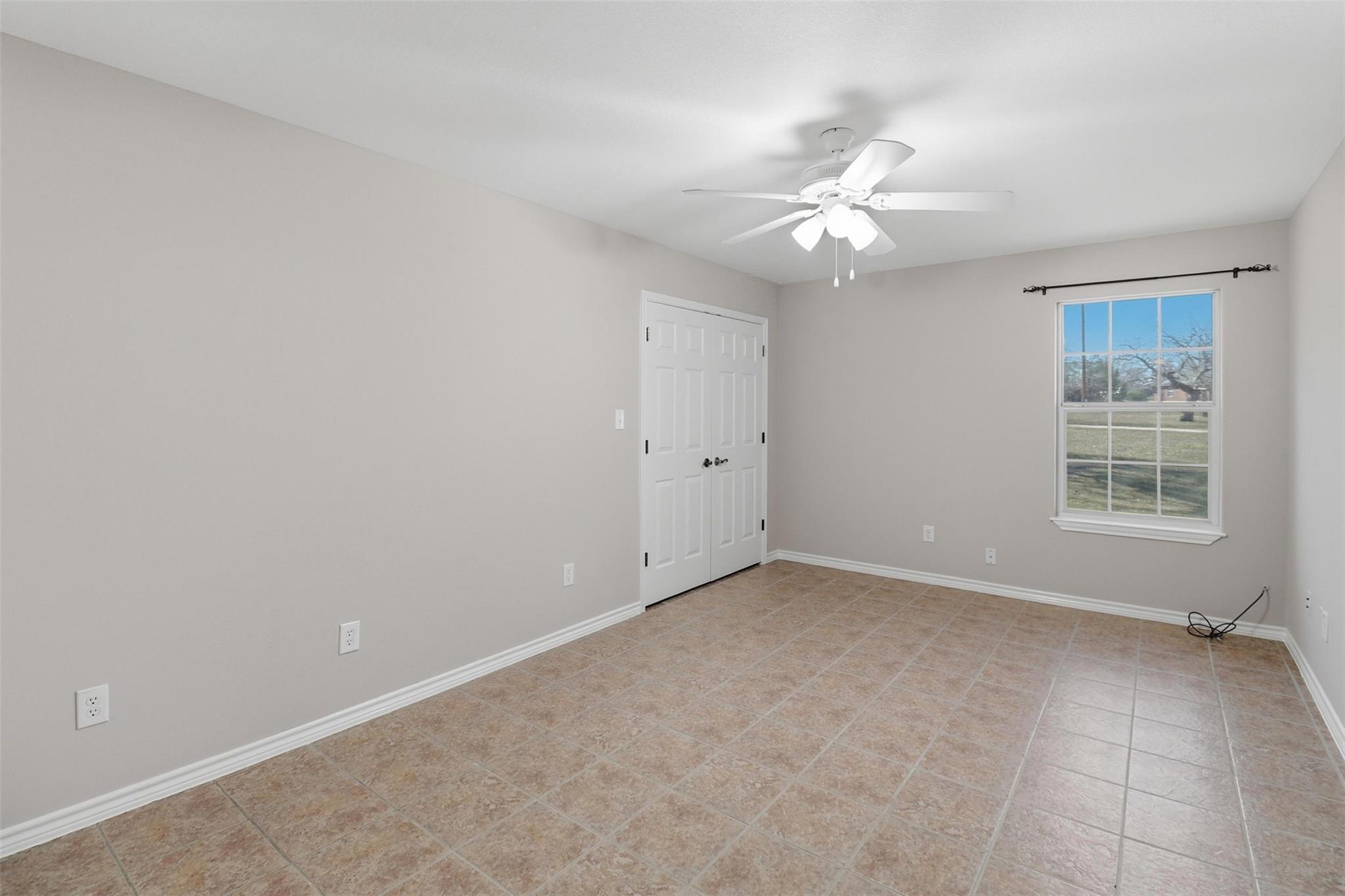 200 Apache Trail St, Burnet, TX 78611