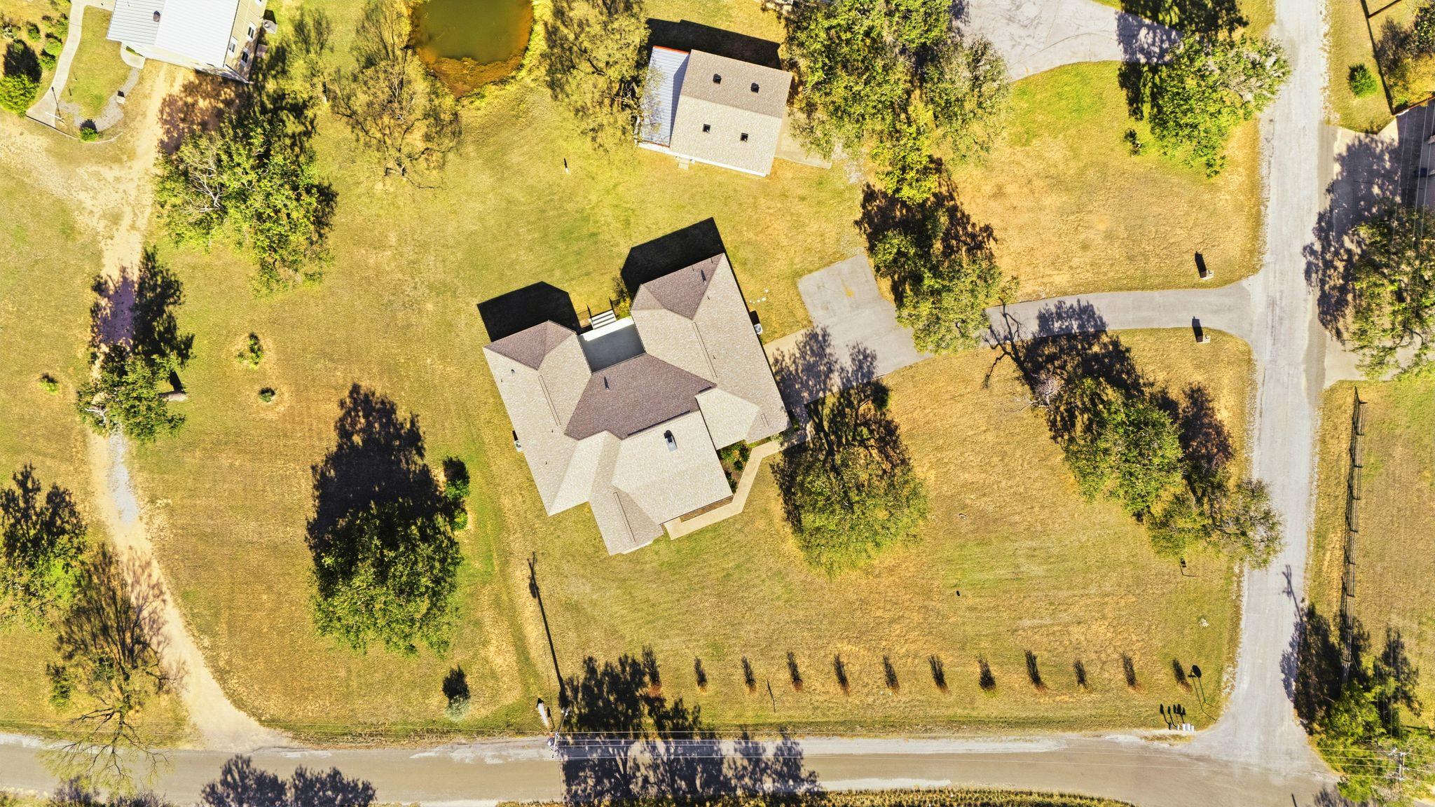 200 Apache Trail St, Burnet, TX 78611